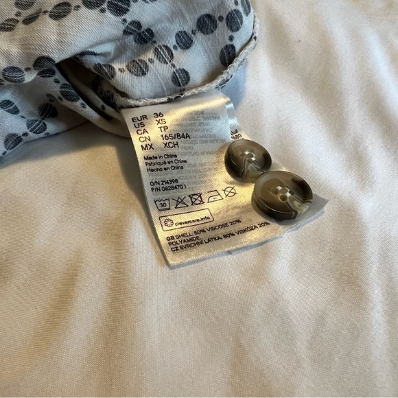 H&M Blouse | XS | Like New - Picture 6 of 8